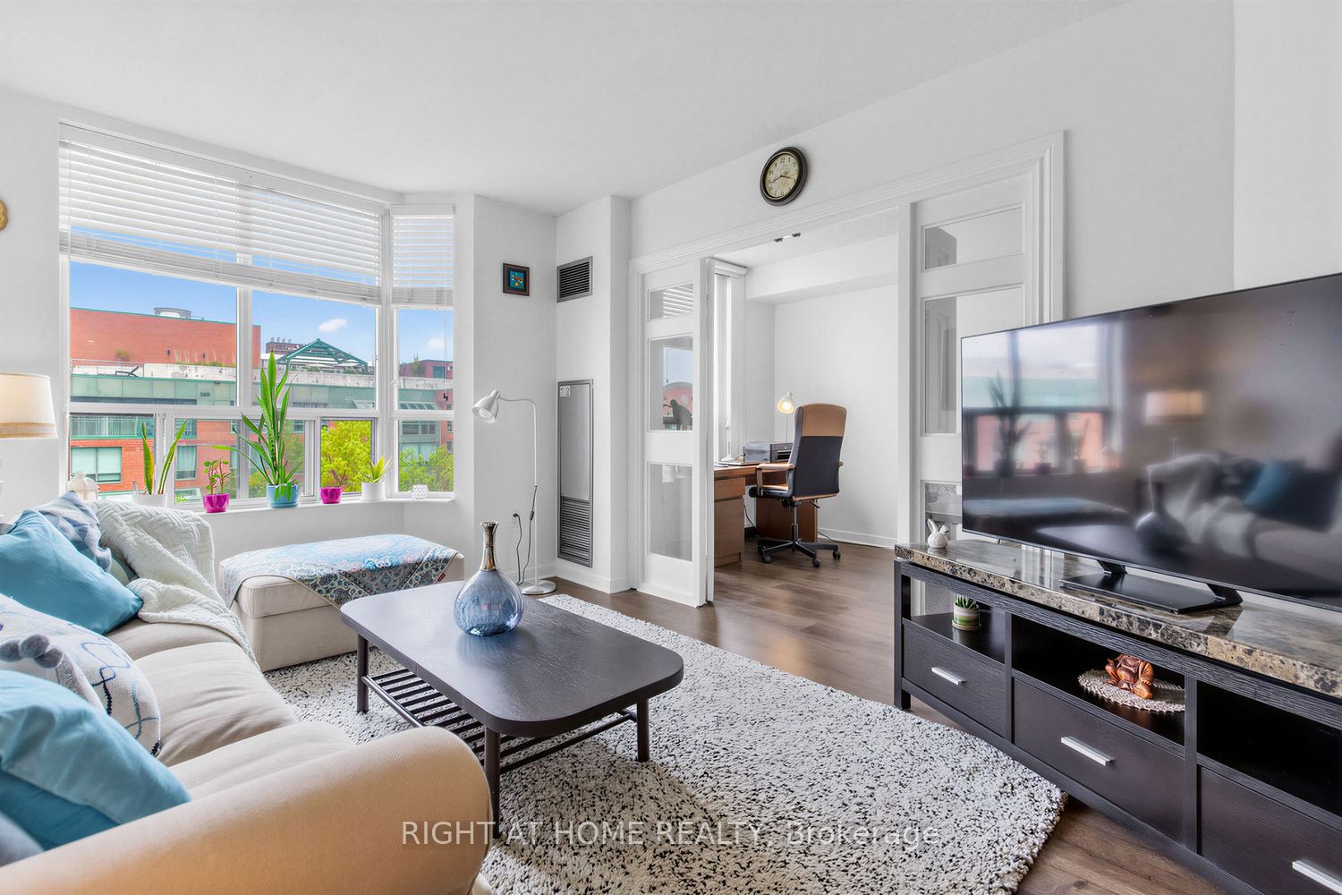 284 Bloor Street W 804