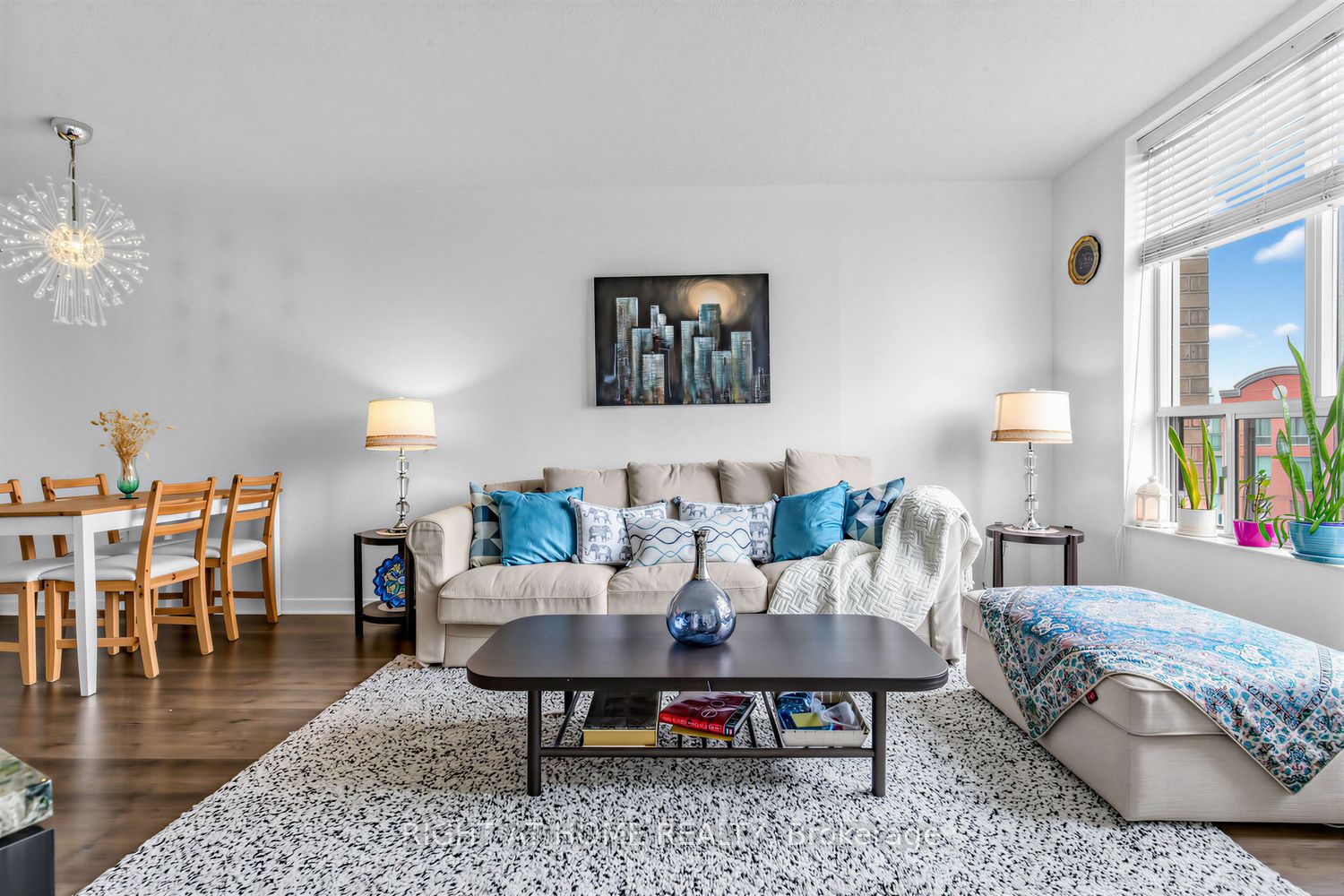 284 Bloor Street W 804