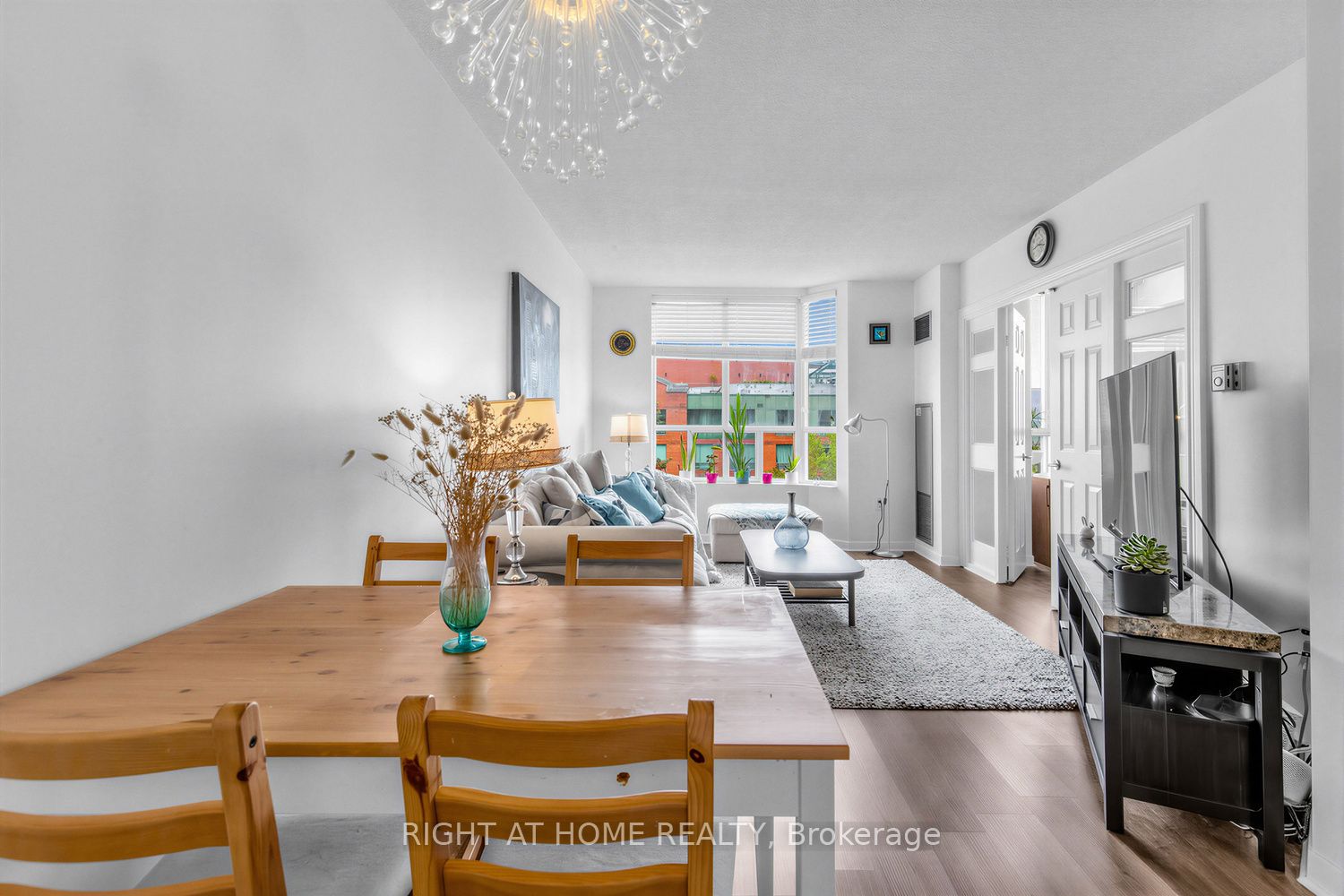 284 Bloor Street W 804