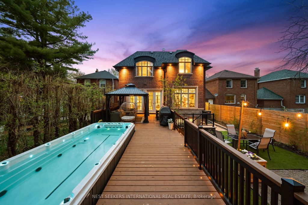 Photo of 117 Parkview Hill Crescent, Toronto, ON M4B 1R6 (MLS # E12442093)