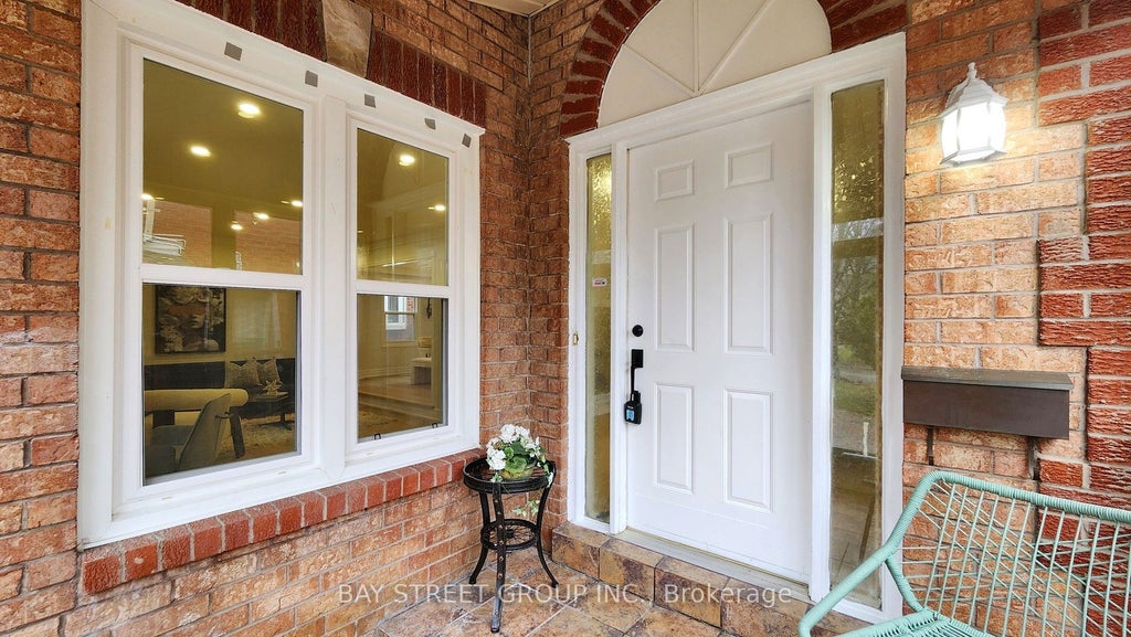 Photo of 31 Cavalry Trail, Markham, ON L3R 9H3 (MLS # N13038948)
