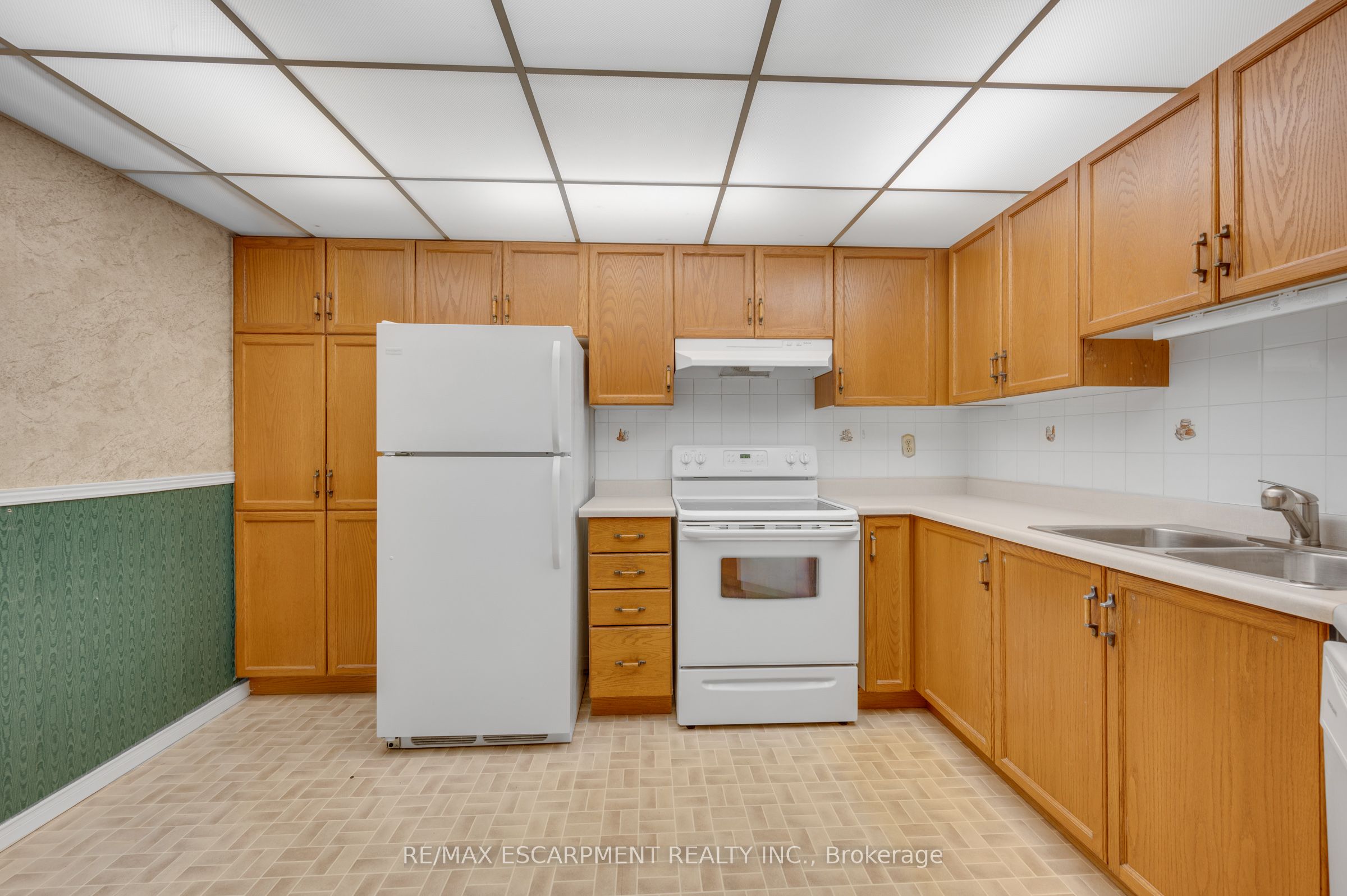 5070 Pinedale Avenue 302