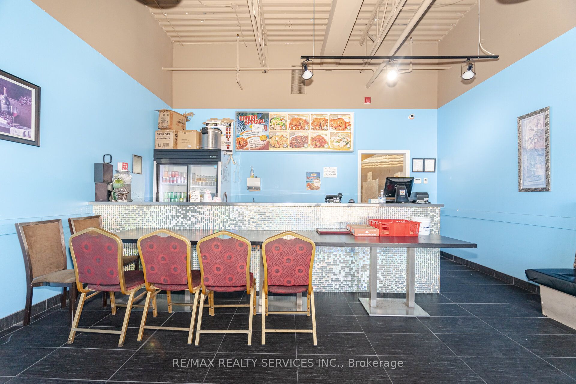 180 Sandalwood Parkway E 8A