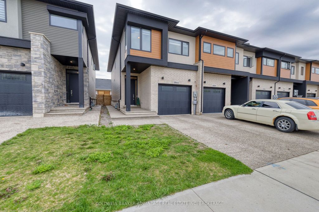 Photo of 1044 Hansler Road, Welland, ON L3C 7M5 (MLS # X13044452)