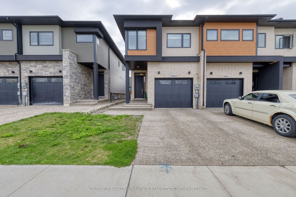Photo of 1044 Hansler Road, Welland, ON L3C 7M5 (MLS # X13044452)