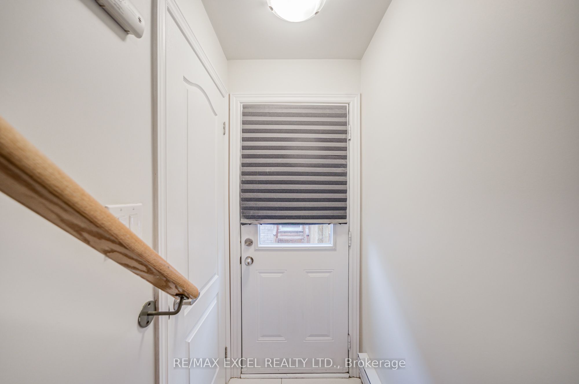 172 Webb Street Coach