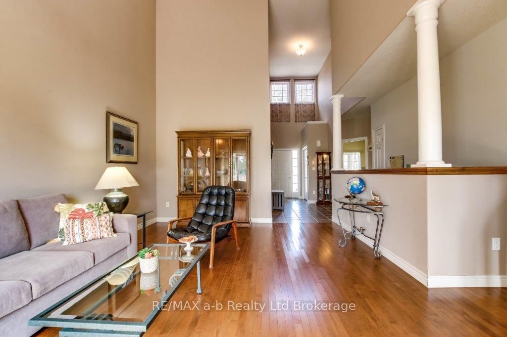 717 Garden Court Crescent