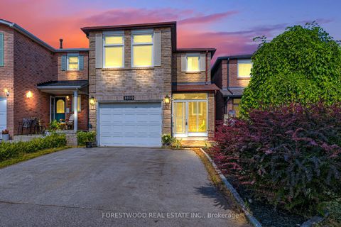 1619 Dewberry Crescent Mississauga ON L4W 3B6