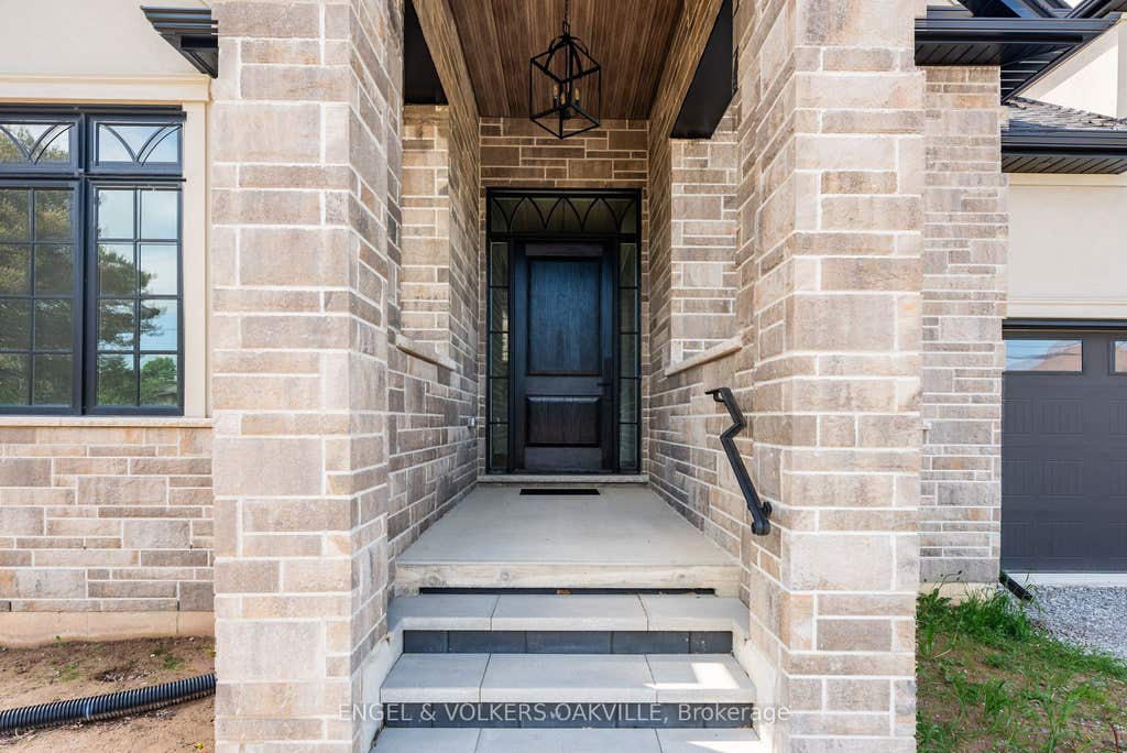 Photo of 727 Warner Road, Niagara-on-the-Lake, ON L0S 1P0 (MLS # X13652420)
