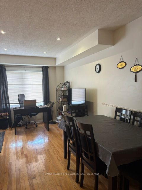3150 Erin Centre Boulevard 16