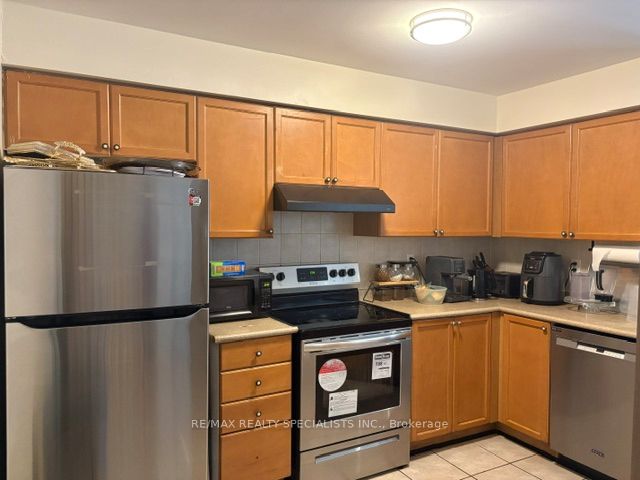 3150 Erin Centre Boulevard 16