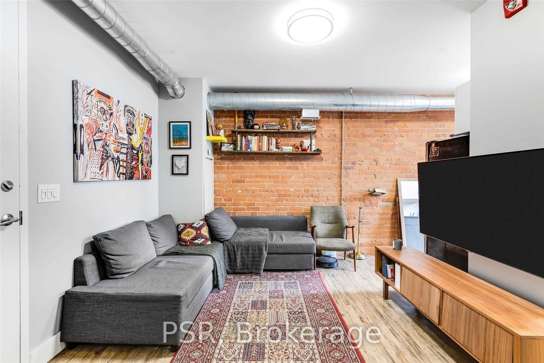 2870 Dundas Street W 309