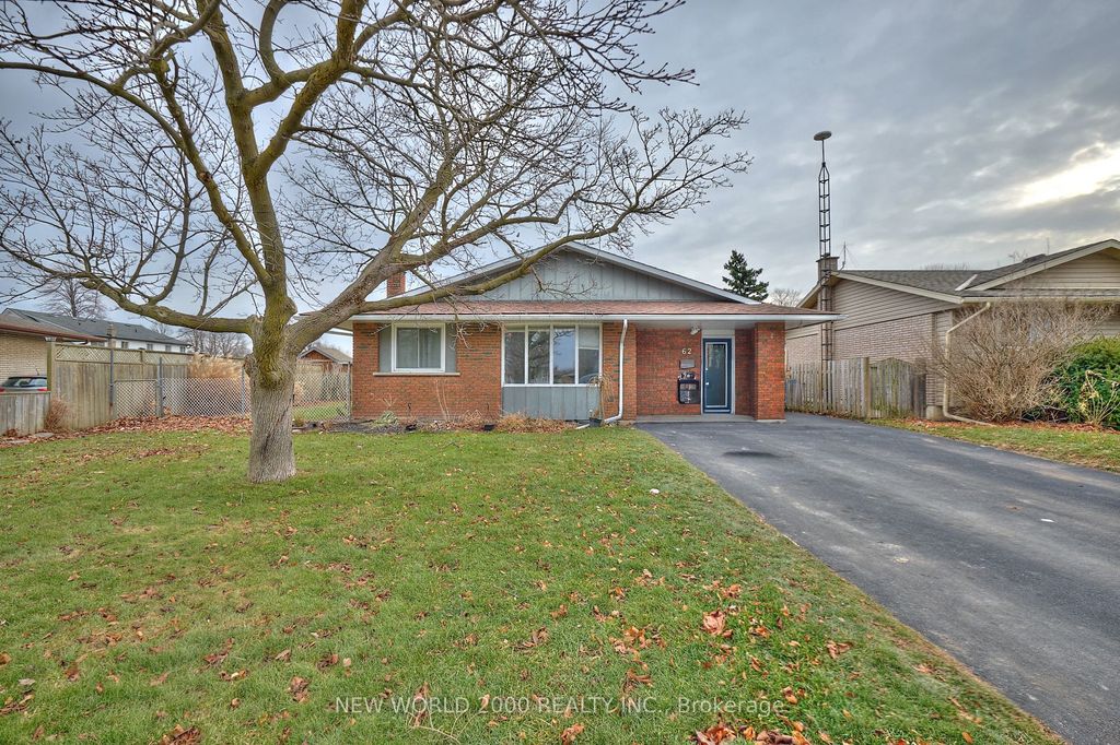 Photo of 62 CHAMPLAIN Avenue, Welland, ON L3C 2L7 (MLS # X12705798)