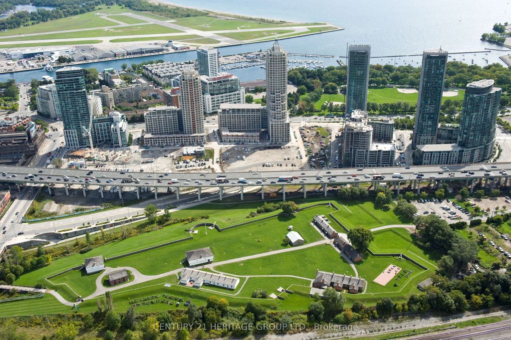 Photo of 231 Fort York Boulevard #2713, Toronto, ON M5V 1B2 (MLS # C12886462)