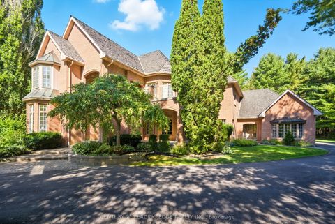 8 Bunhill Court Ajax ON L1Z 1X5