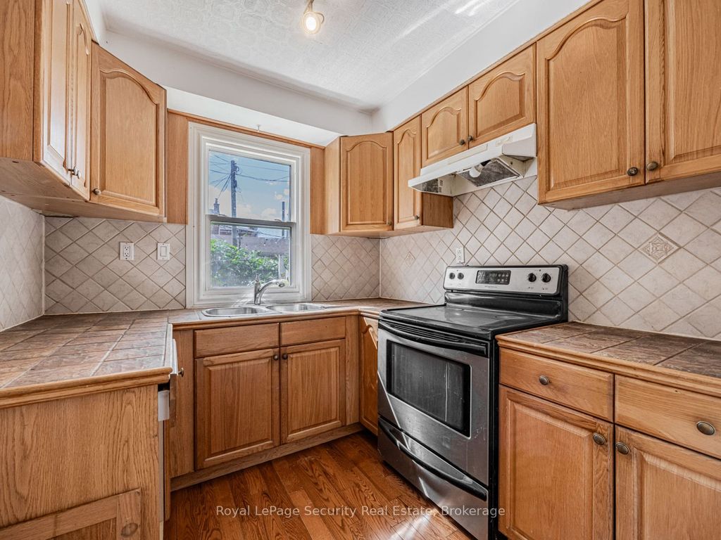 Photo of 147 Hope Street, Toronto, ON M6E 1K4 (MLS # W12389673)