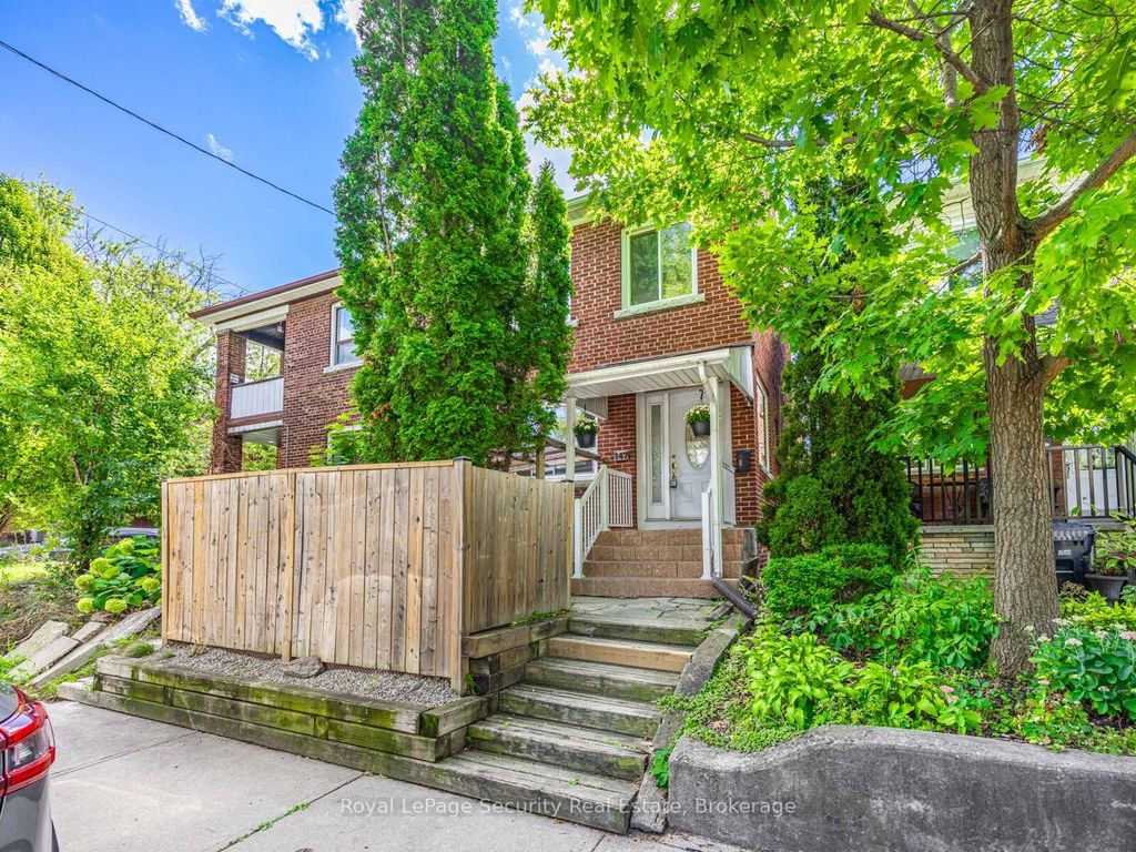 Photo of 147 Hope Street, Toronto, ON M6E 1K4 (MLS # W12389673)