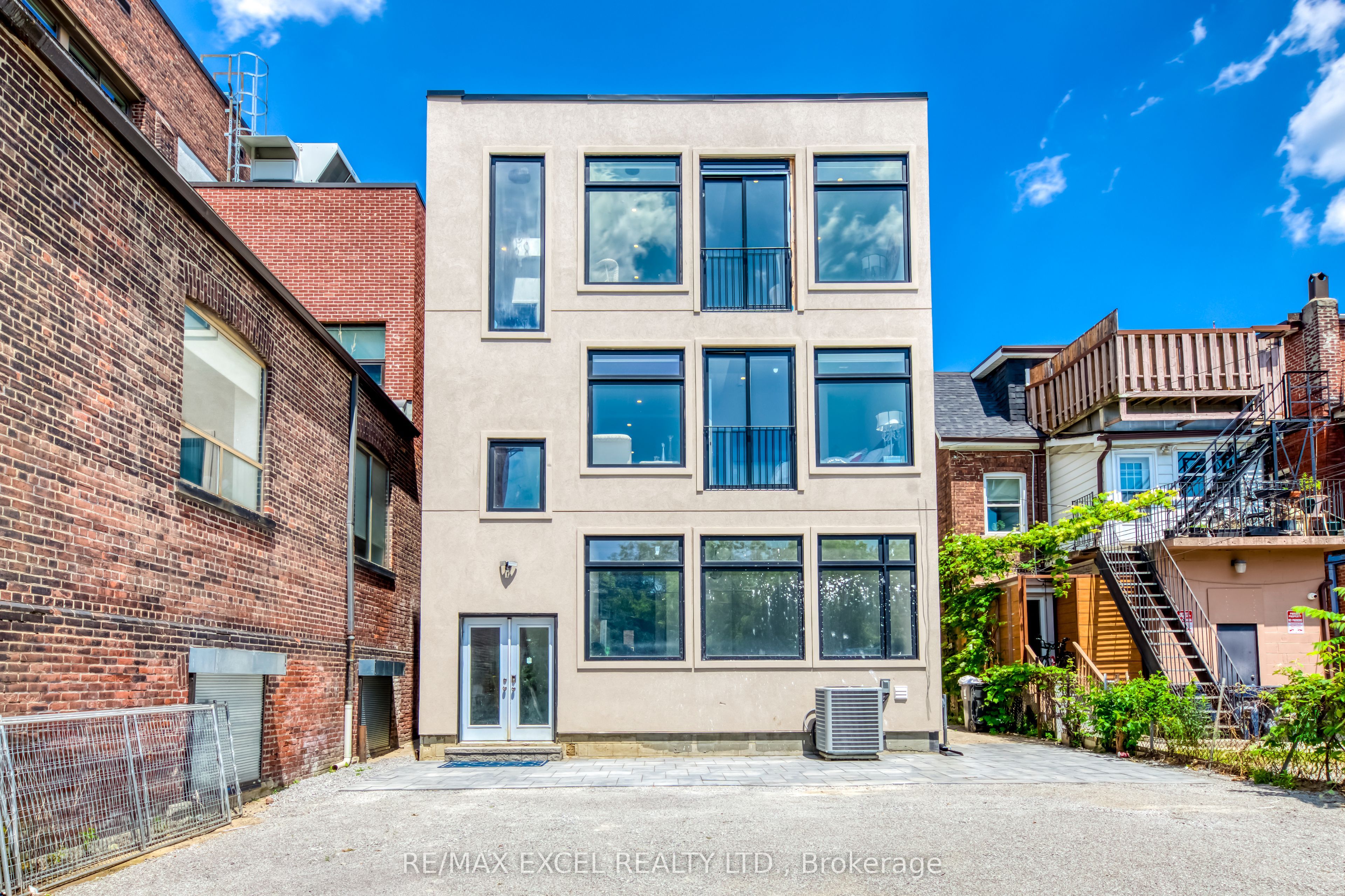 923 COLLEGE Street UNIT A