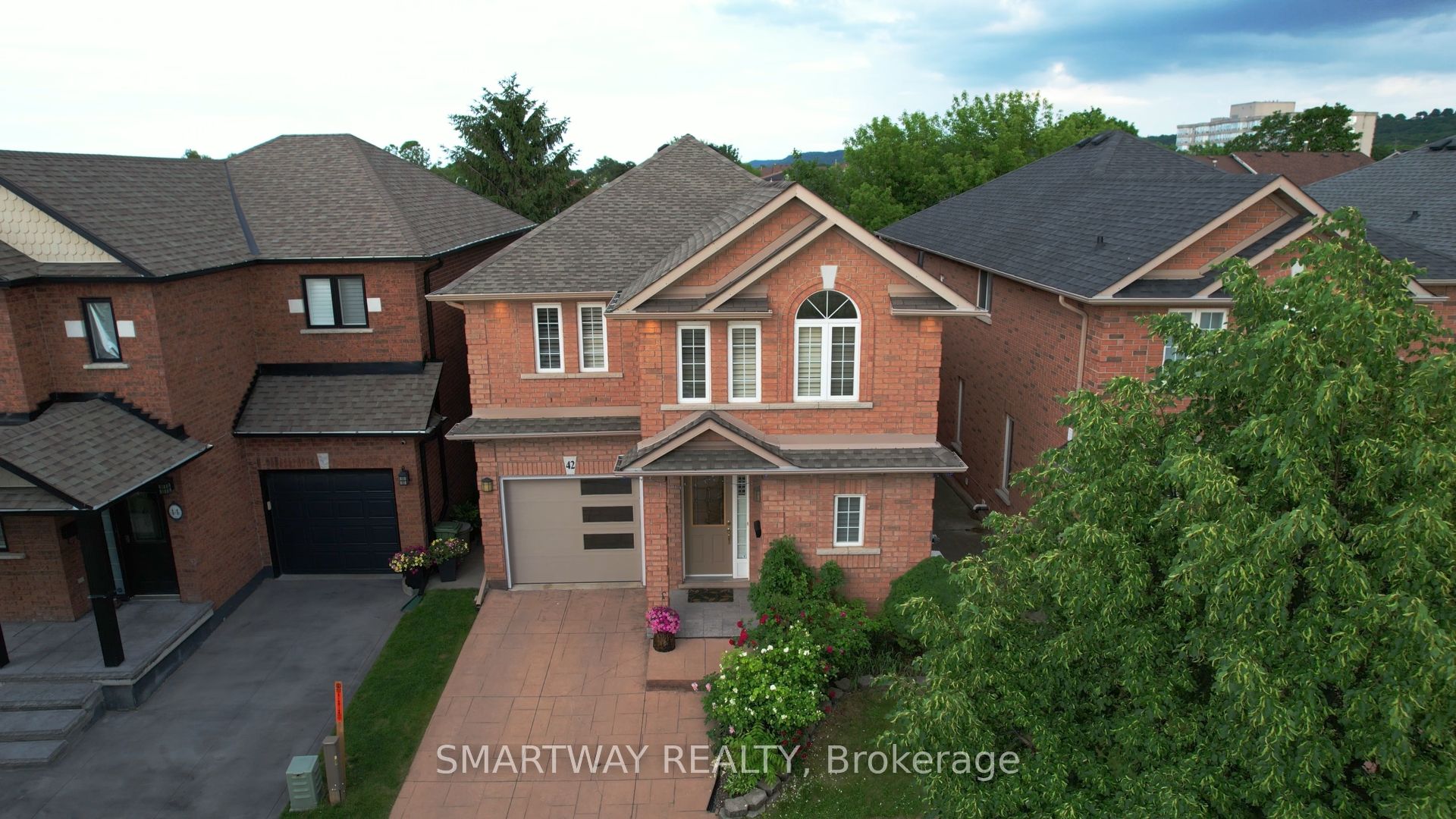 42 Peachwood Crescent