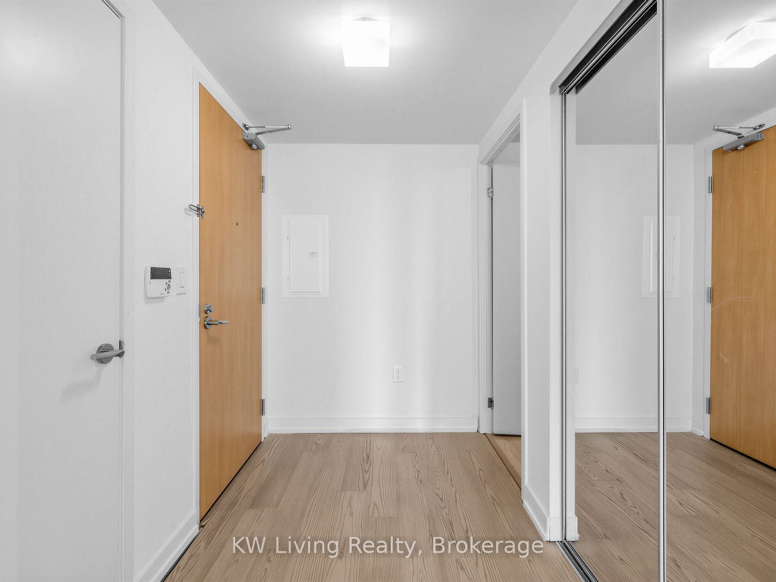 11 Wellesley Street W 1307