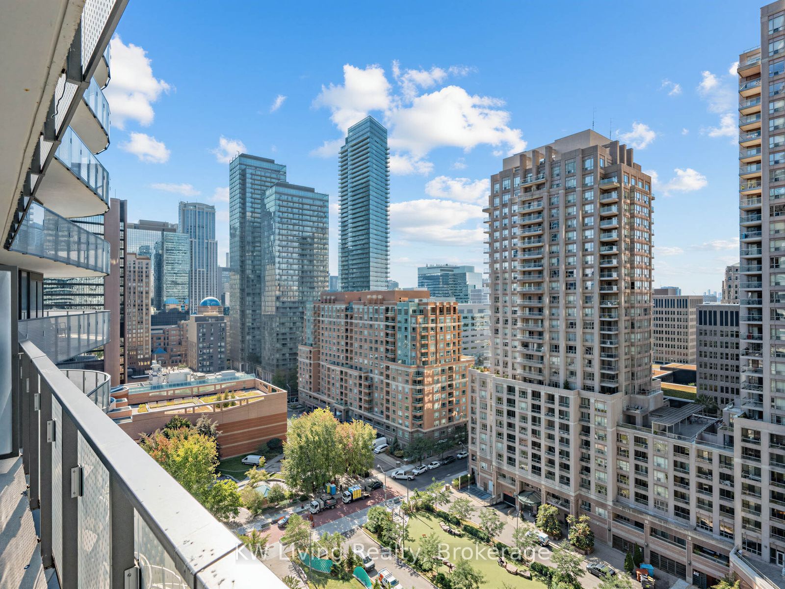 11 Wellesley Street W 1307