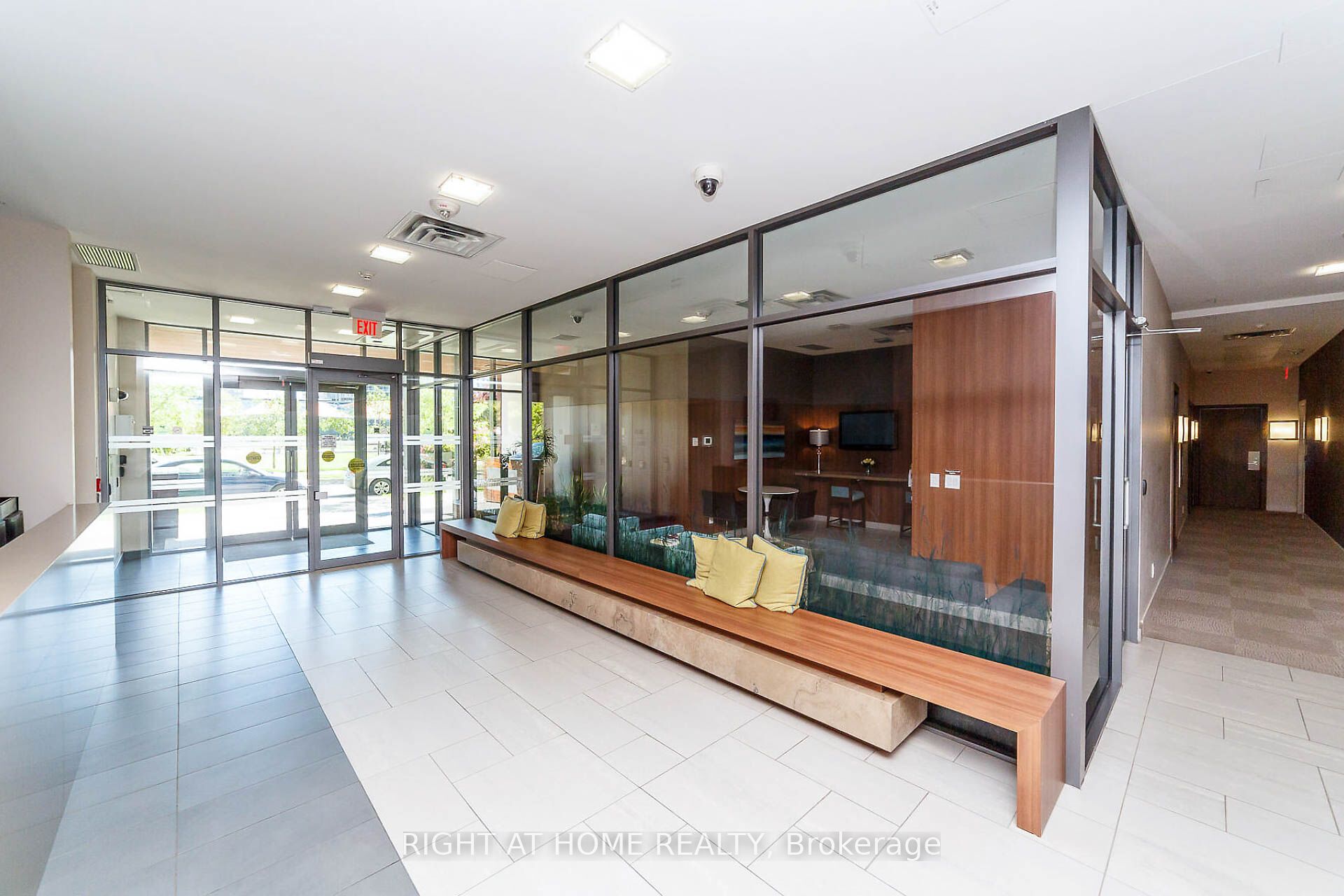 260 Sackville Street 201