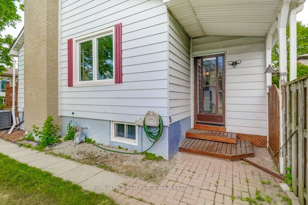 206 Maurice Drive