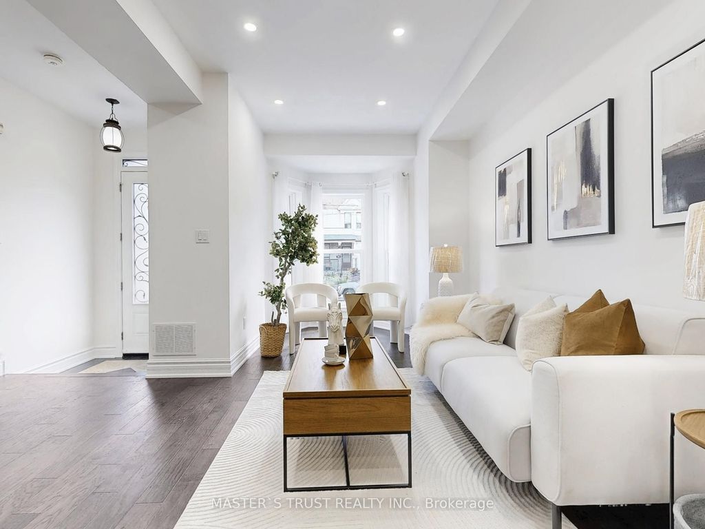Photo of 420 Ossington Avenue, Toronto, ON M6J 3A7 (MLS # C12387350)