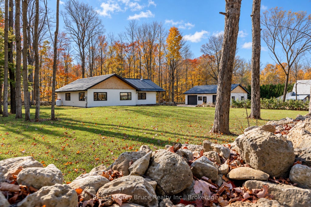 Photo of 742034 Sideroad 4A Side Road, Chatsworth, ON N0H 1K0 (MLS # X14120672)