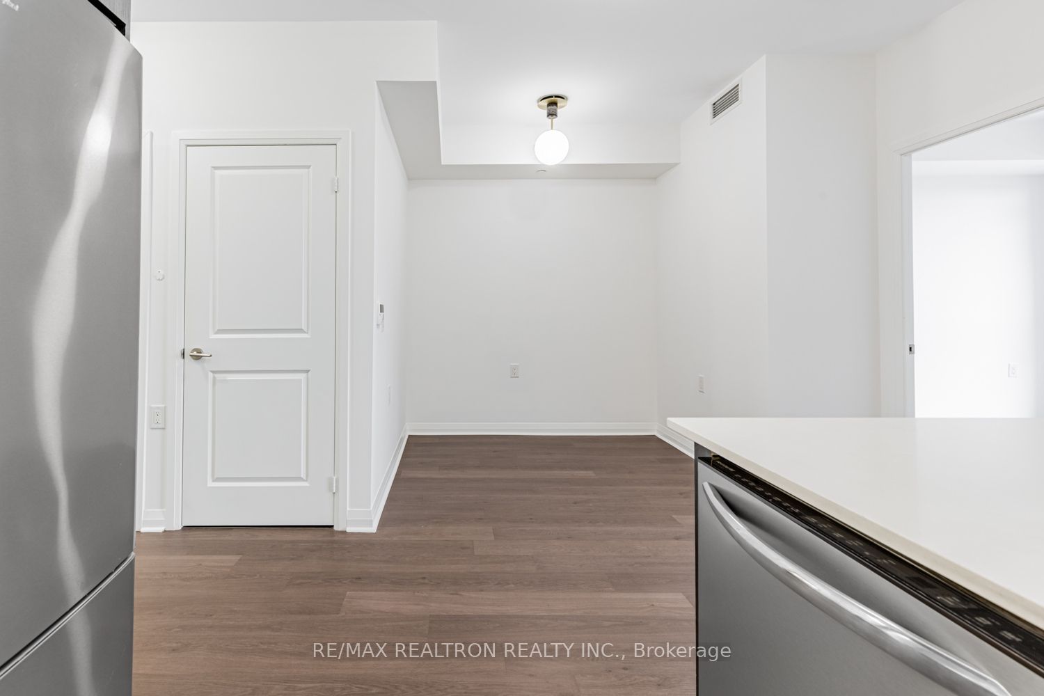 55 Oneida Crescent 1609