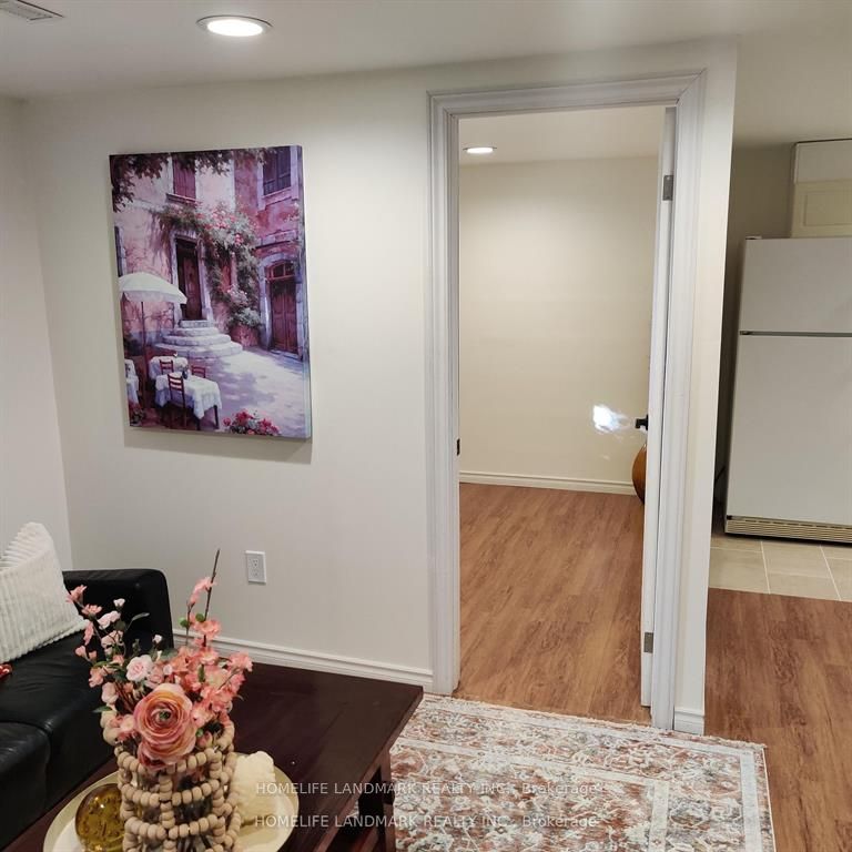 2184 Buttonbush Crescent