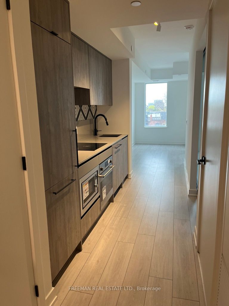 5 Lakeview Avenue 406