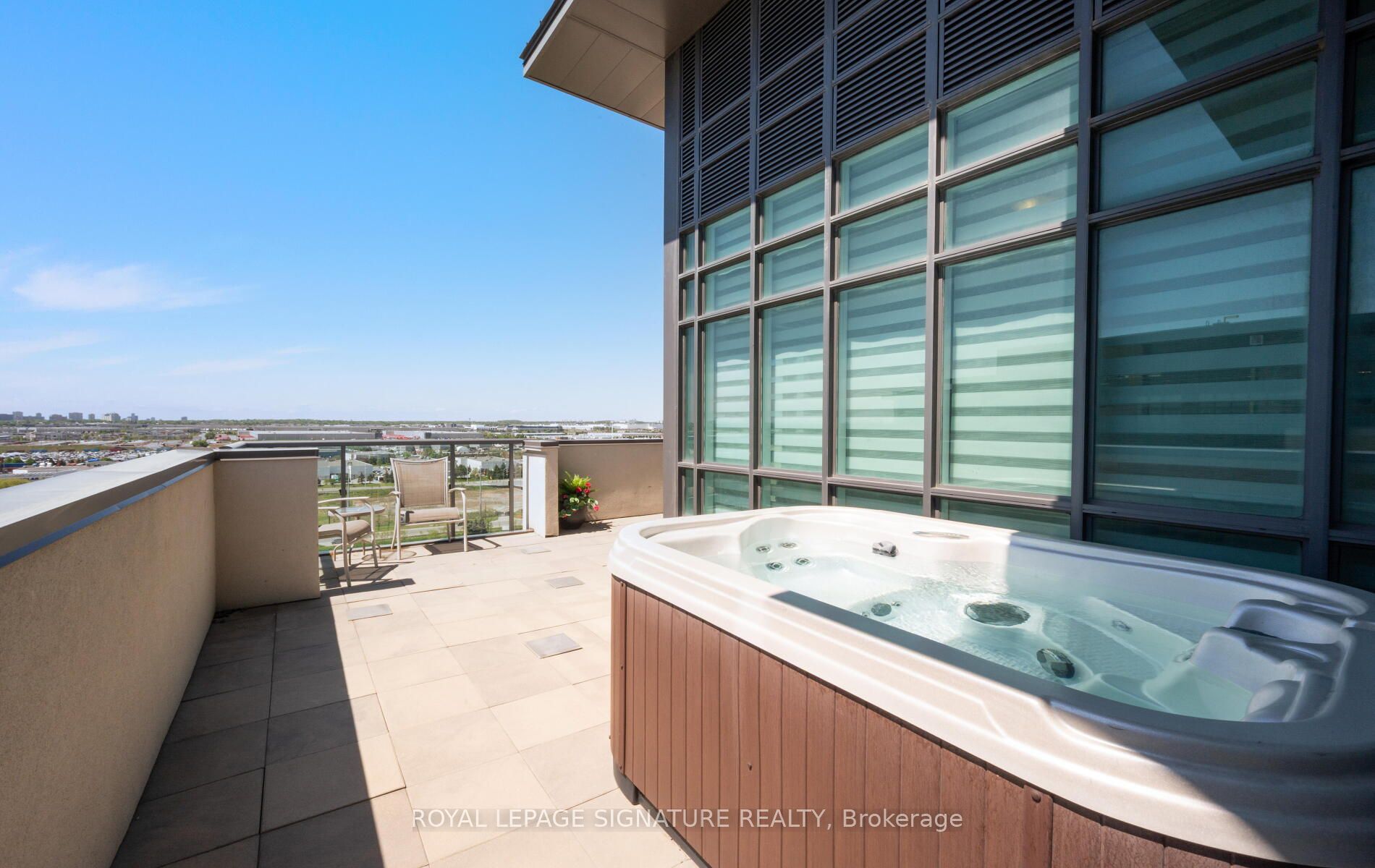 55 Yorkland Boulevard PH1202