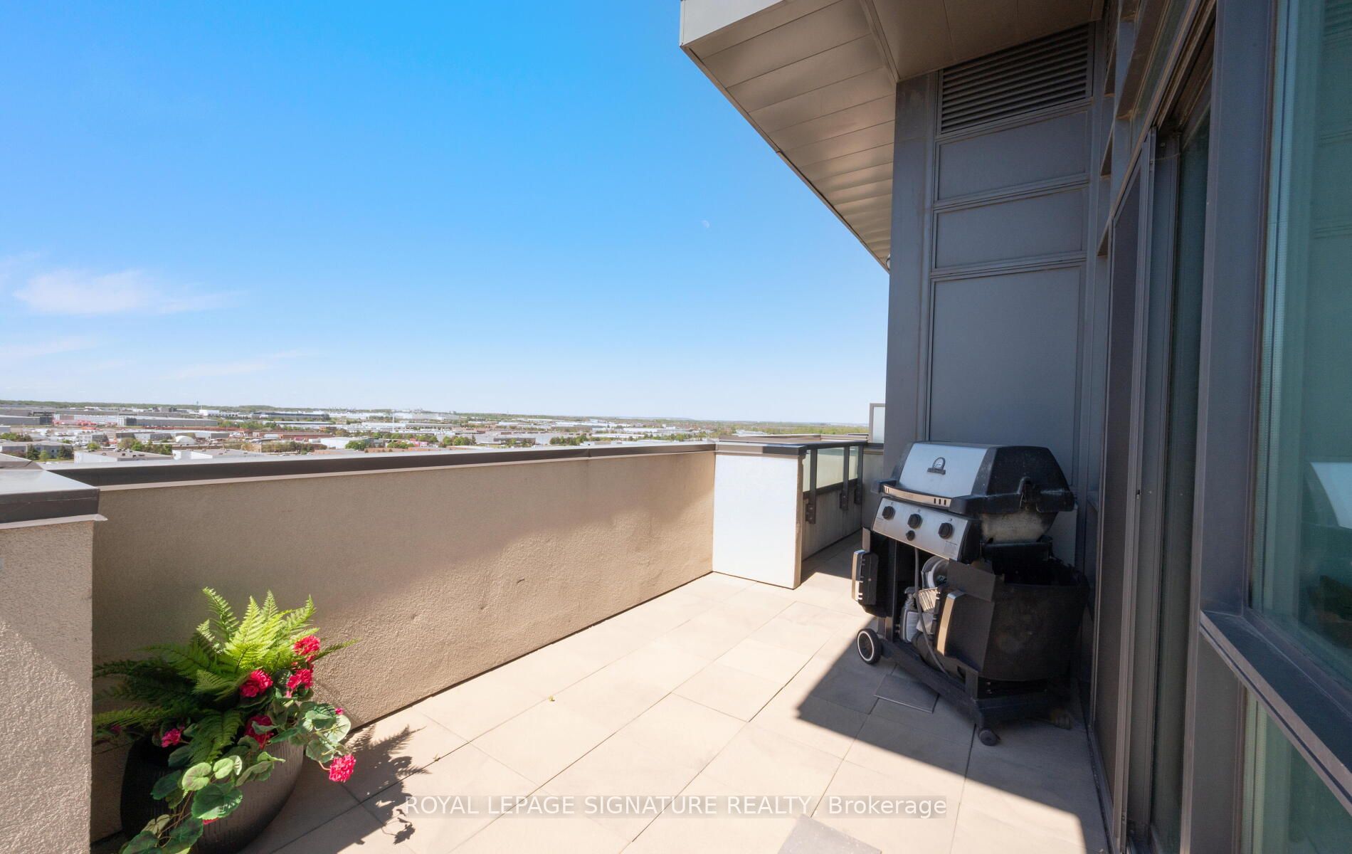 55 Yorkland Boulevard PH1202