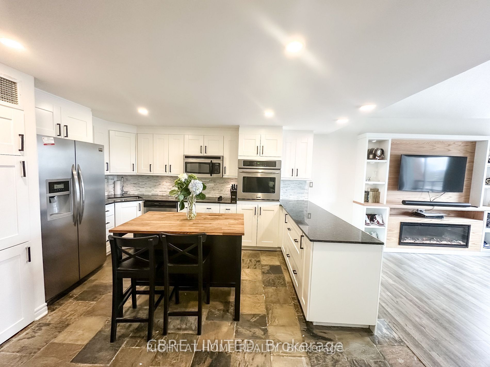 100 Bronte Road 402