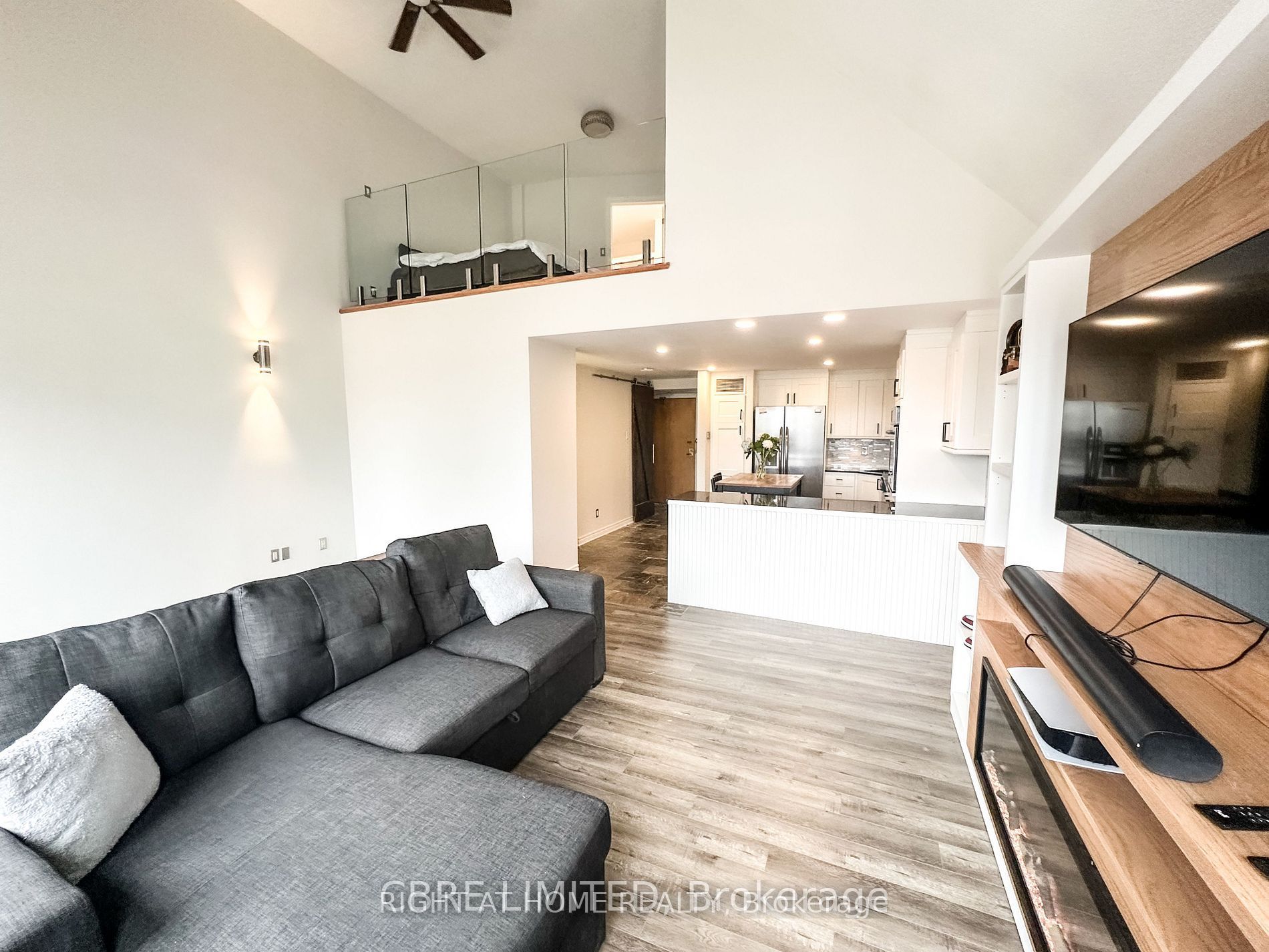 100 Bronte Road 402