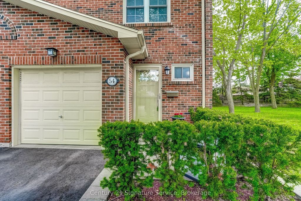 Photo of 1951 Rathburn Road E #54, Mississauga, ON L4W 2N9 (MLS # W13156808)