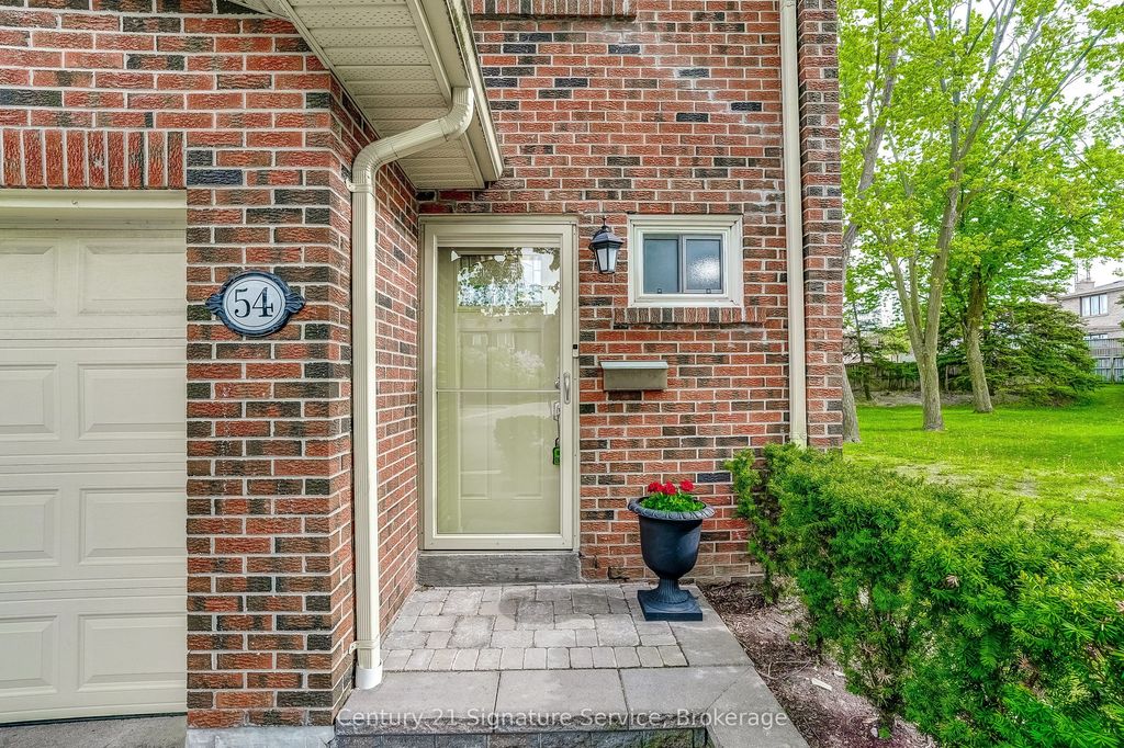 Photo of 1951 Rathburn Road E #54, Mississauga, ON L4W 2N9 (MLS # W13156808)