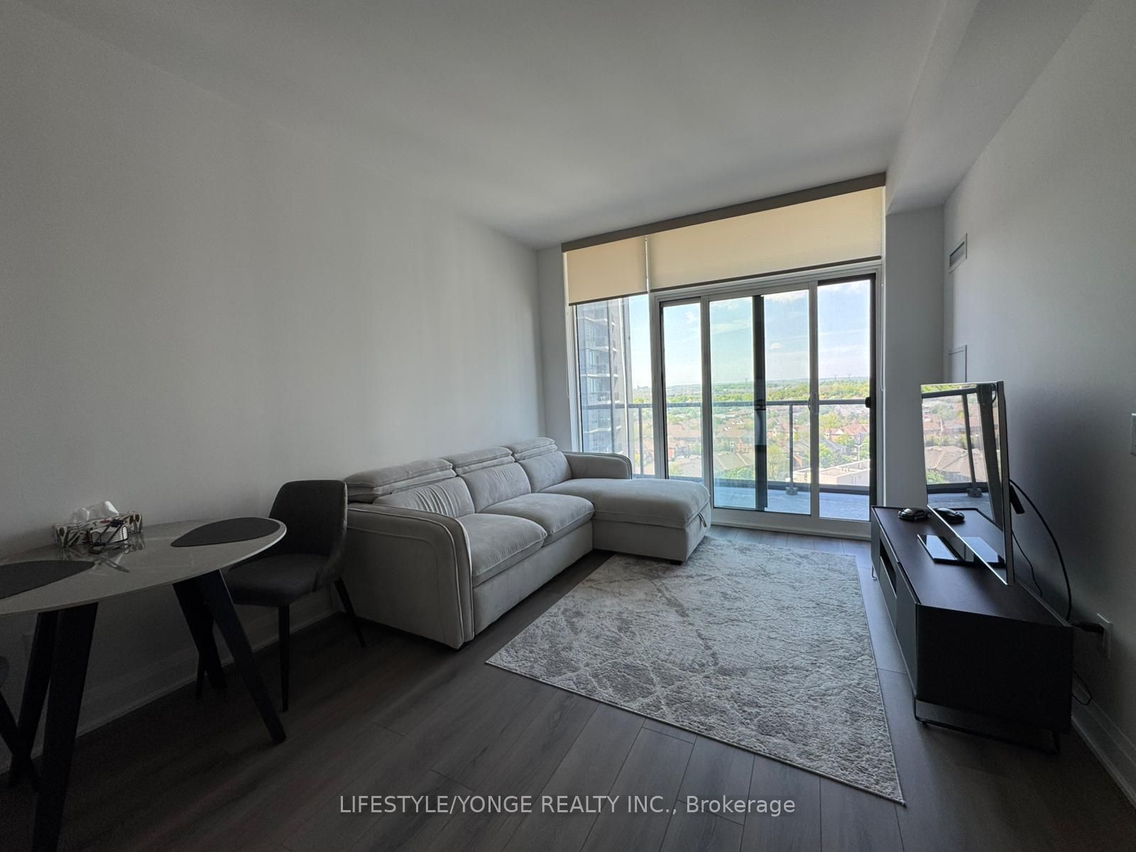 20 Gatineau Drive 1209