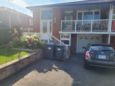 889 Blairholm Avenue main Mississauga ON L5C 1G5