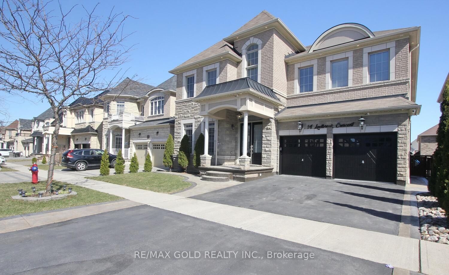 14 Ladbrook Crescent