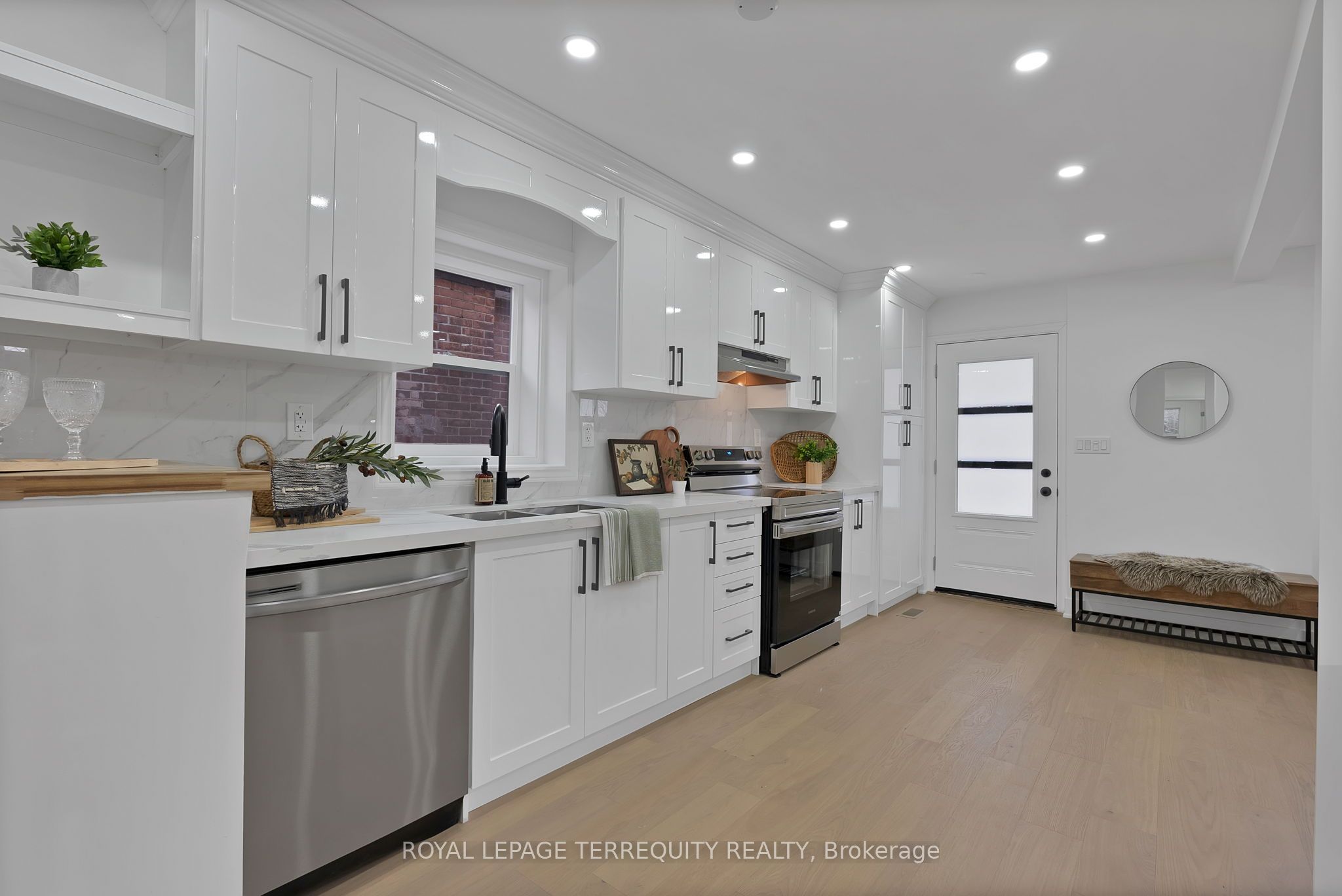 40 Leroy Avenue