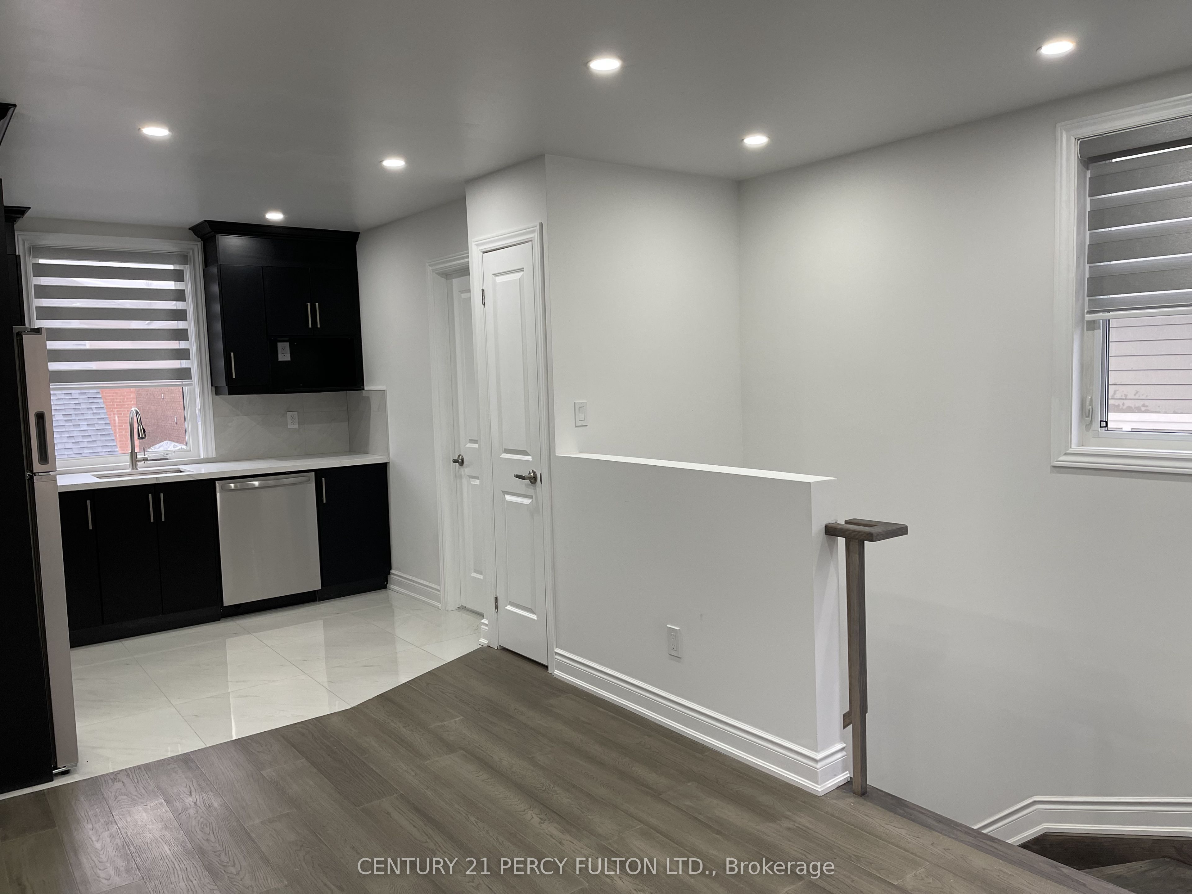 530 Country Glen Coach