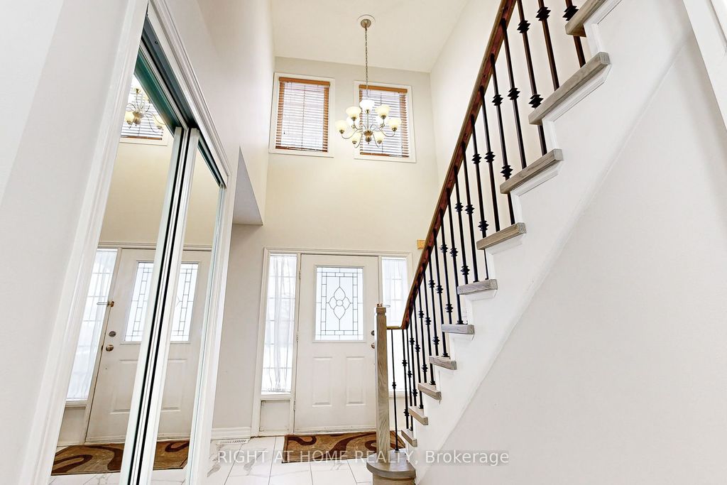 Photo of 38 Rosanna Crescent, Vaughan, ON L6A 2T3 (MLS # N12768130)