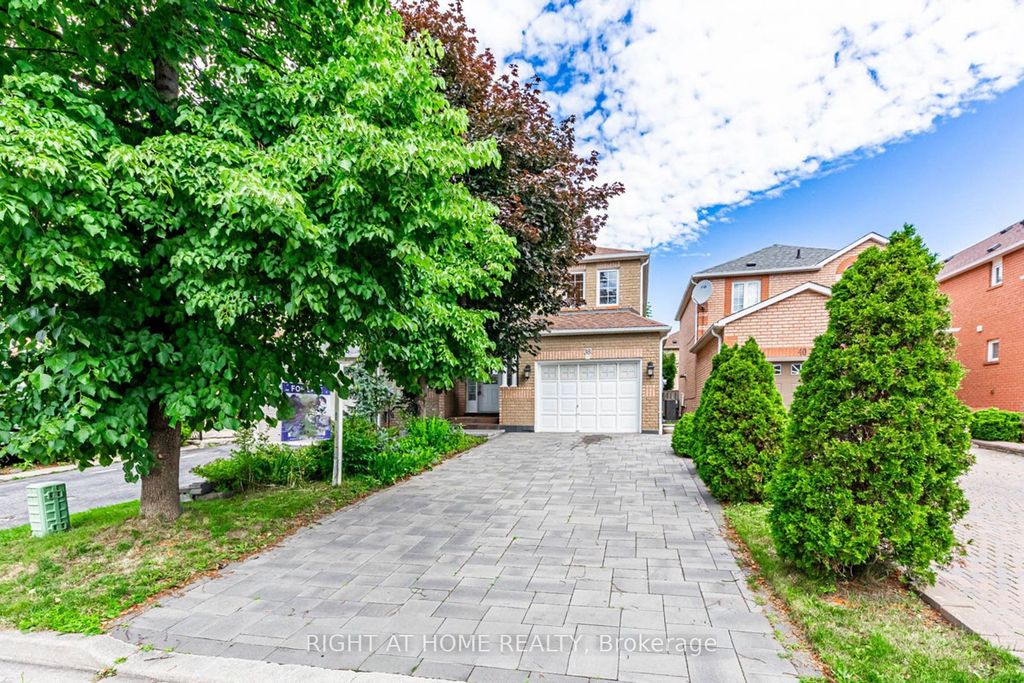 Photo of 38 Rosanna Crescent, Vaughan, ON L6A 2T3 (MLS # N12768130)