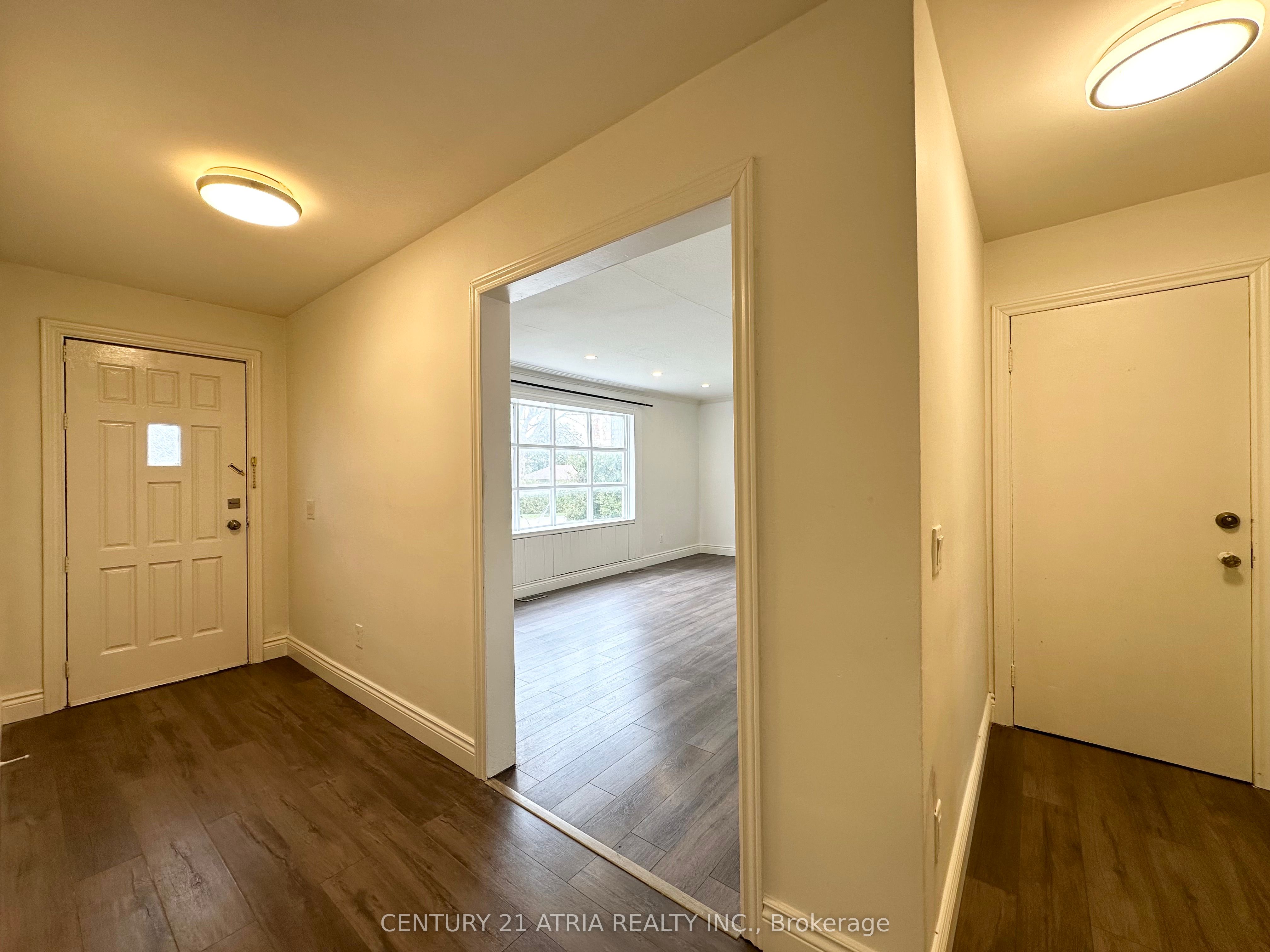 1070 Fergus Avenue Upper