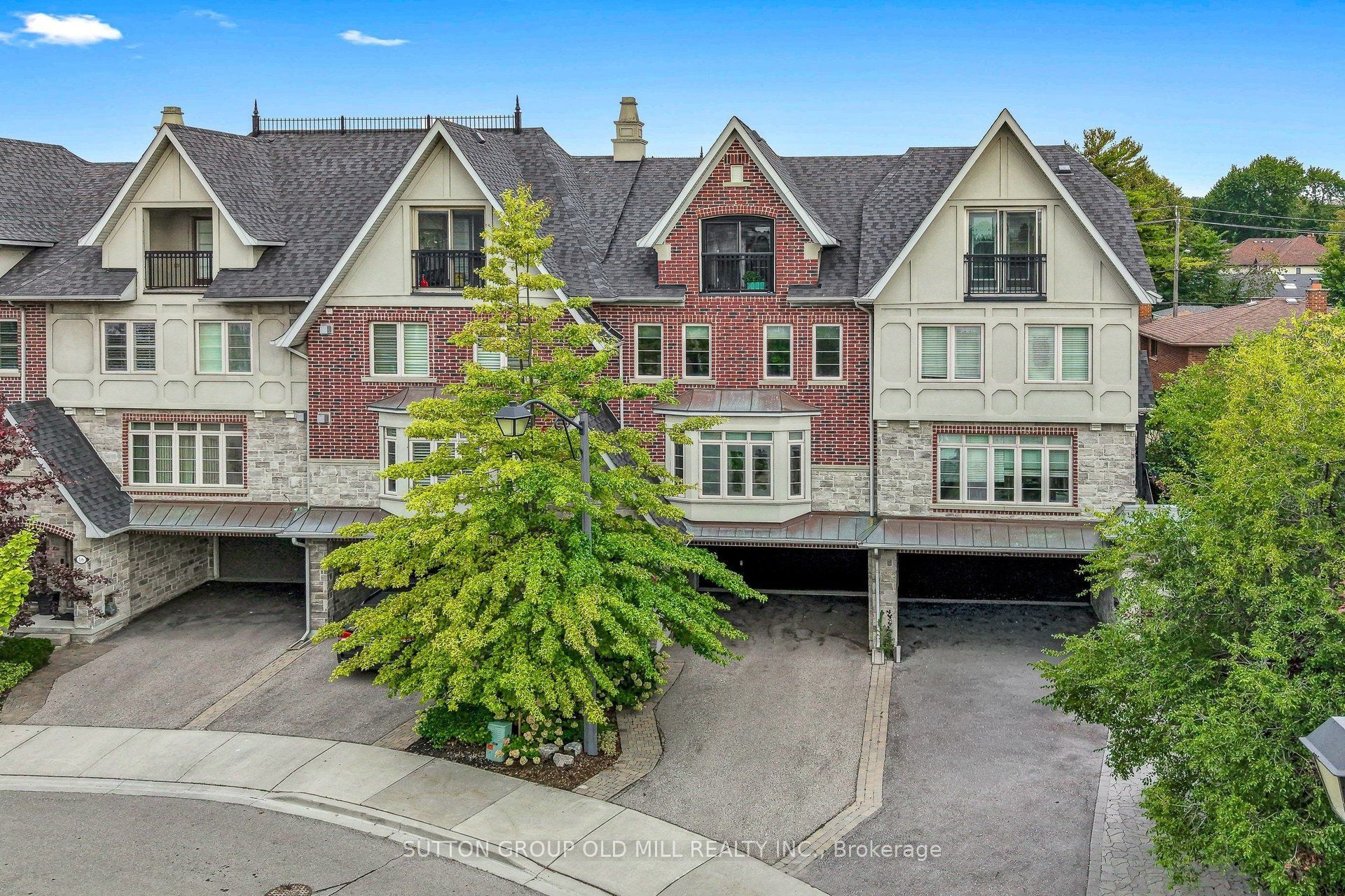 12 Gala Lane