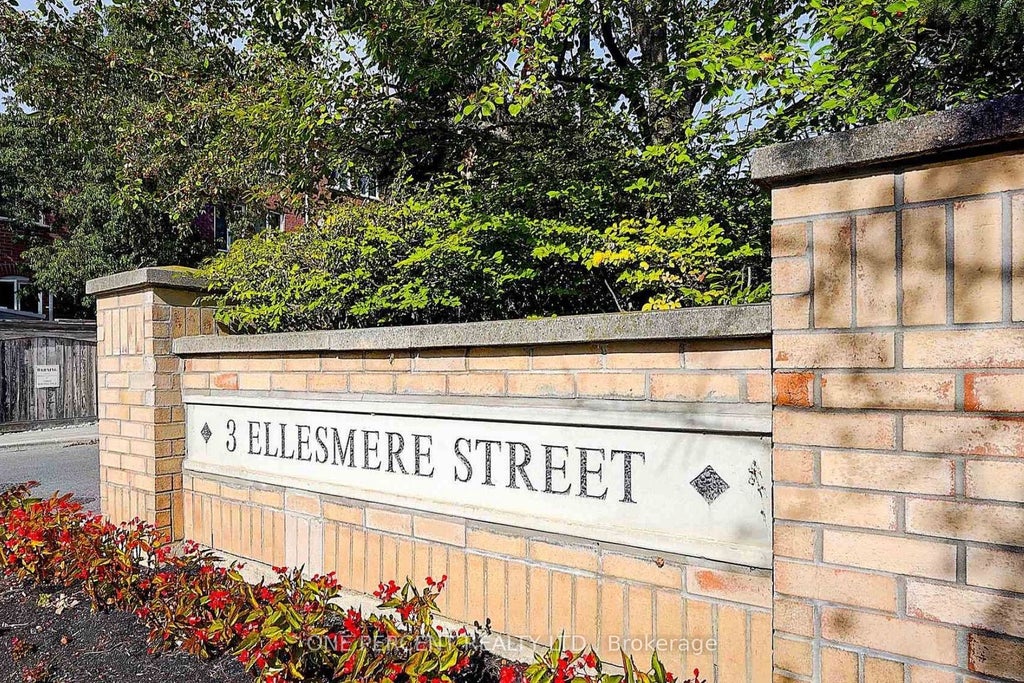 Photo of 3 Ellesmere Street #607, Richmond Hill, ON L4B 4N2 (MLS # N13552364)