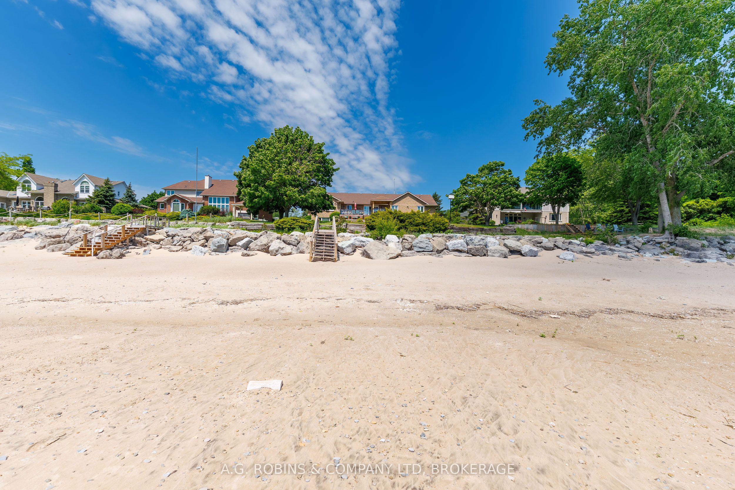 10321 Lakshore Road W