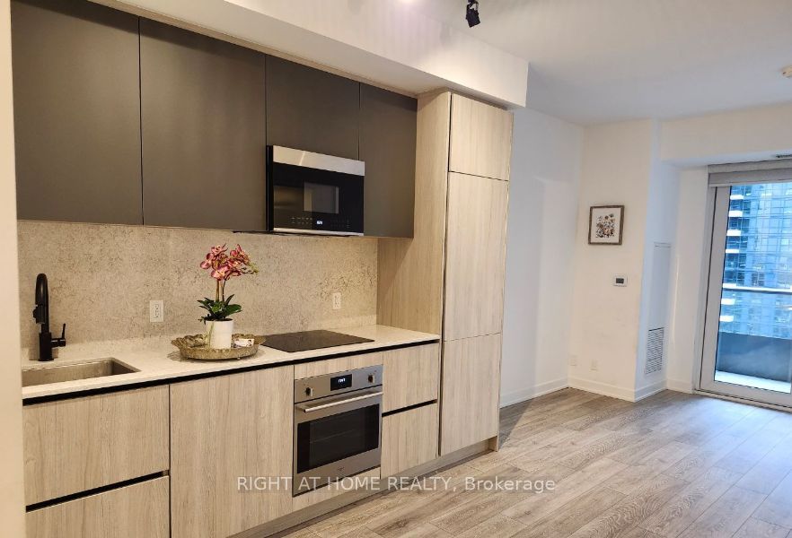 108 Peter Street 2605